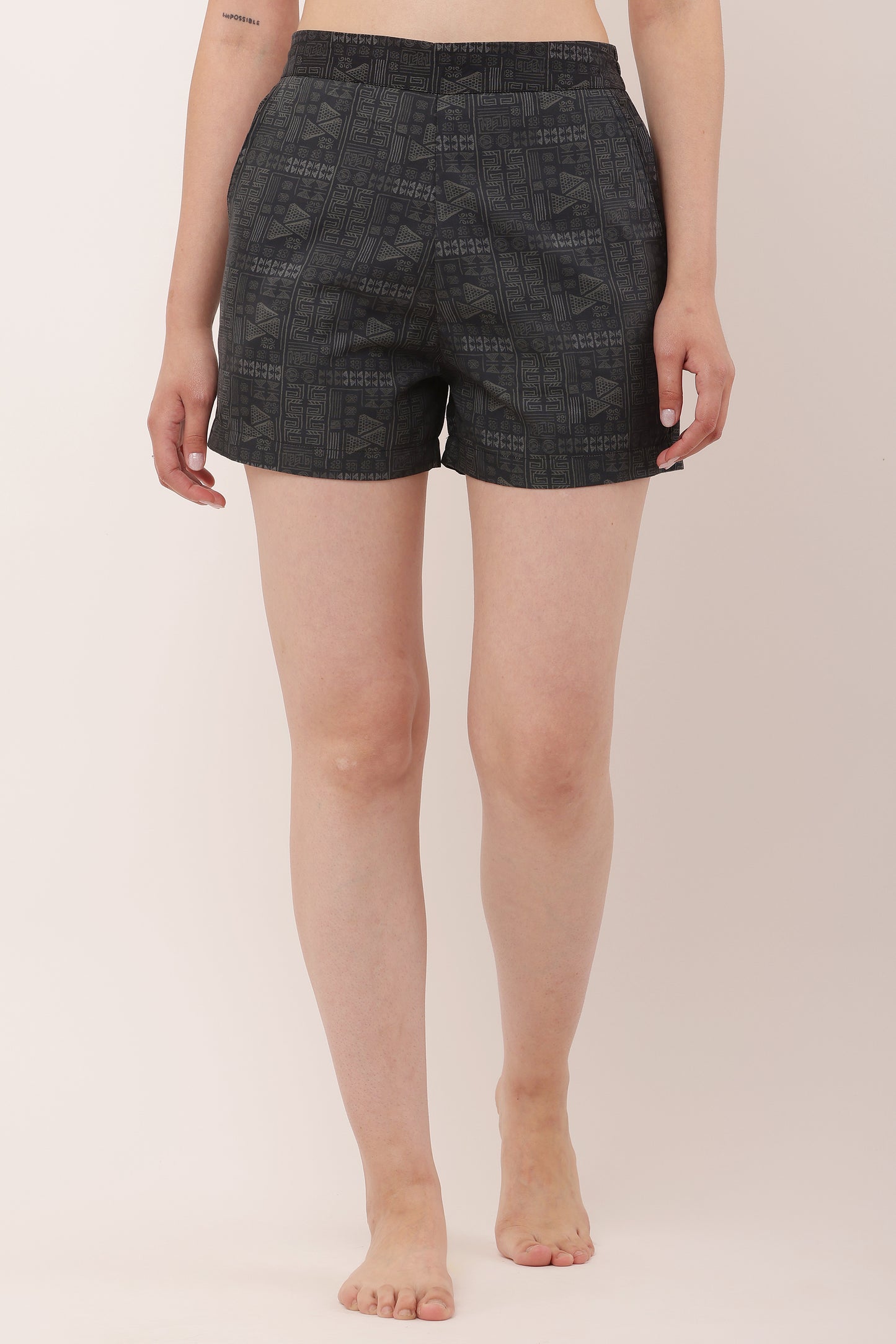 Women shorts Gray Geometric Print | Gwadi's