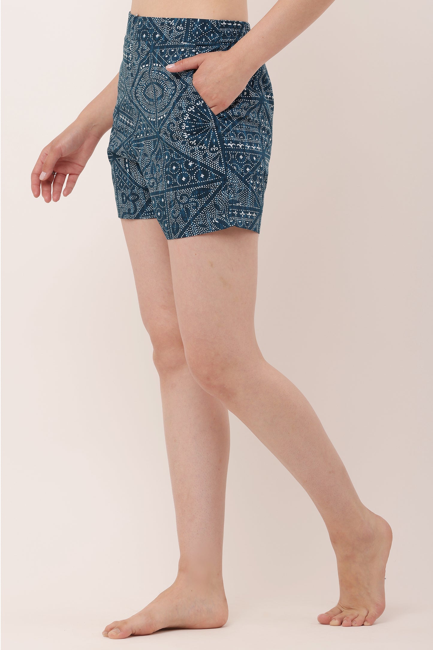 Women shorts white dots print | Gwadi's